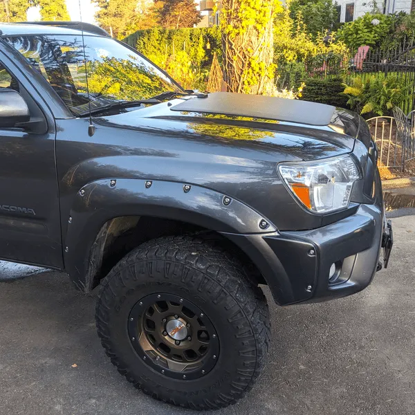 2005-2015 Toyota Tacoma VSS SYSTEM™ - 90 WATT Hood Solar Panel