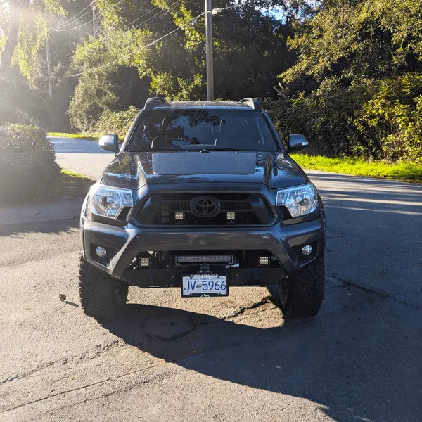 2005-2015 Toyota Tacoma VSS SYSTEM™ - 90 WATT Hood Solar Panel